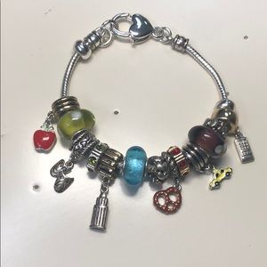 I 🍎NYC Bracelet